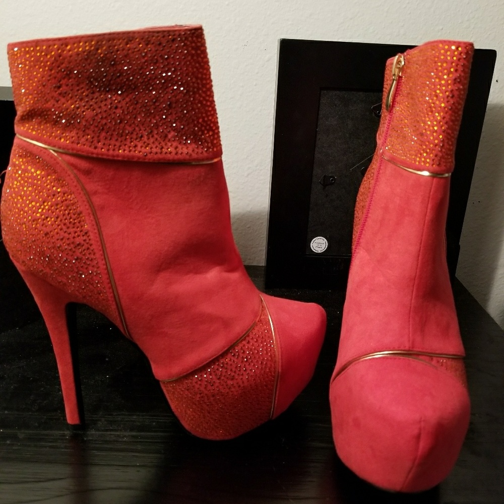 Coral booties